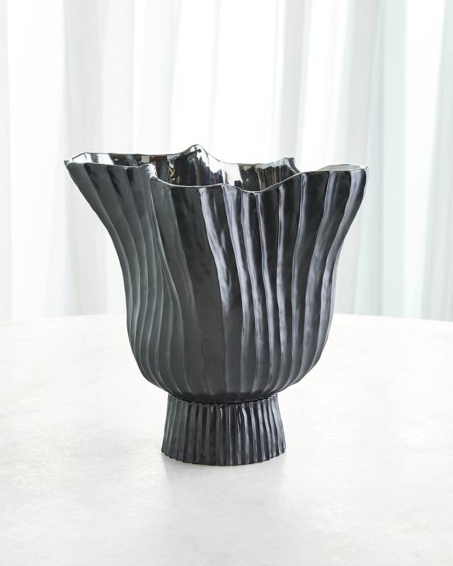 Folha Footed Vase, Large